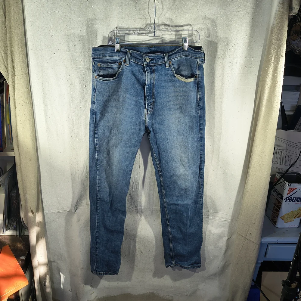 Levi's 505 Men's Size 38 X 32 Light Blue Distressed Straight Jeans